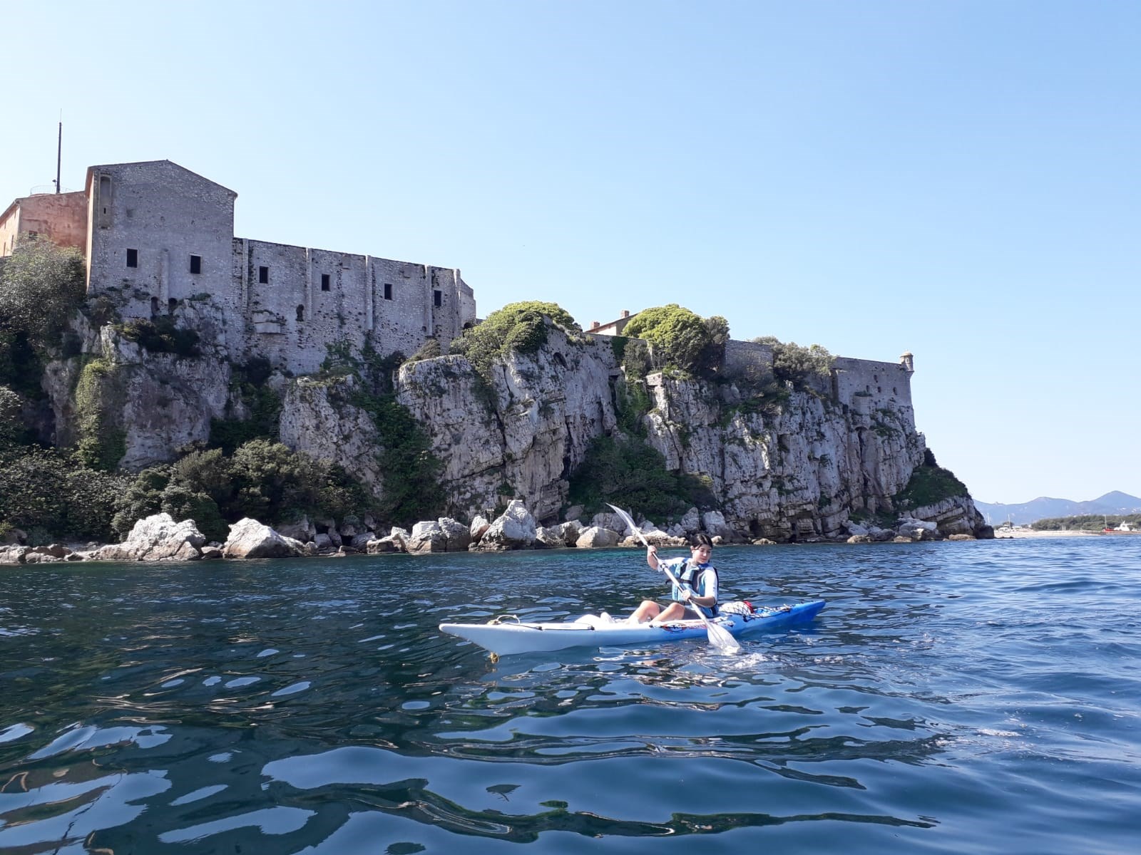 club nautique de la croisette - micro aventure en kayak solo
				à Cannes