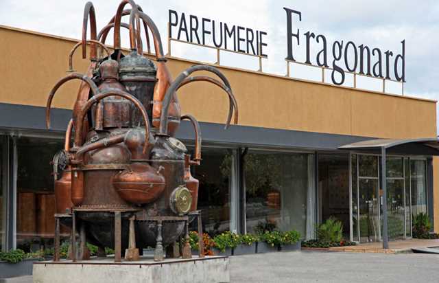 fragonard--atelier olfactif en francais a l'usine la fabrique des fleurs de grasse
				à GRASSE