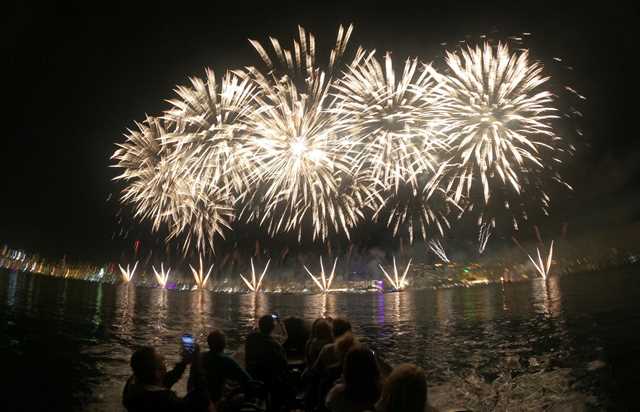 feux d'artifice en mer / festival pyrotechnique de cannes 2h30
				à Cannes La Bocca
